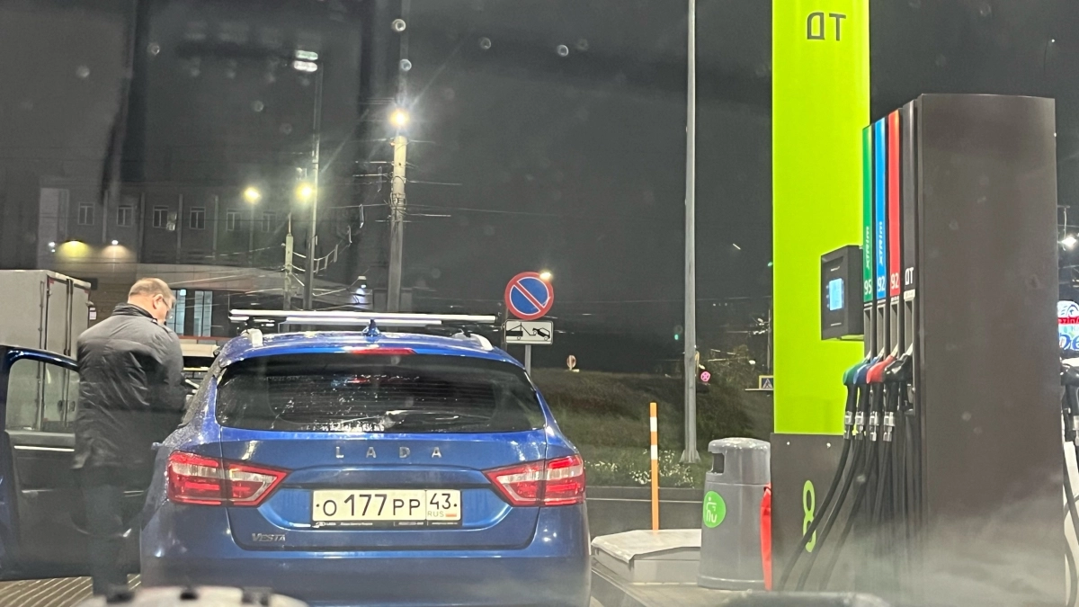 В Кировской области запасов горючего хватит еще на 15 дней