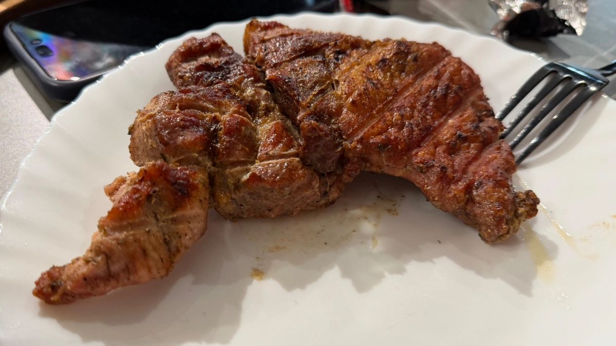 Перестала совершать эти 2 ошибки при жарке — и мясо теперь как в ресторане, нежное и сочное