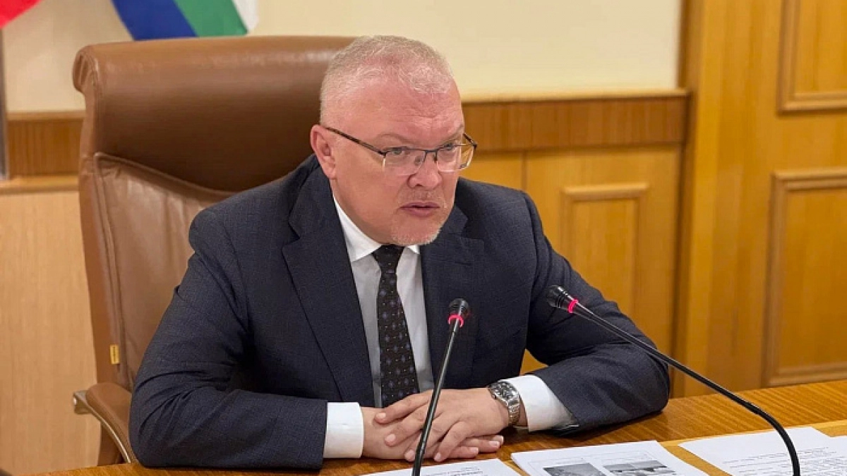 В Кирове губернатор грозит чиновникам отставками за комфорт на заправках