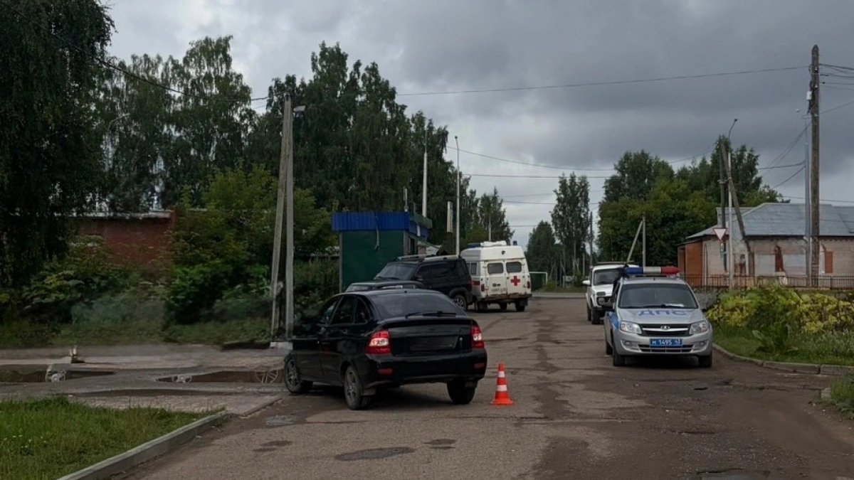 Под Кирово-Чепецком 80-летняя бабушка попала под машину с девушкой за рулем