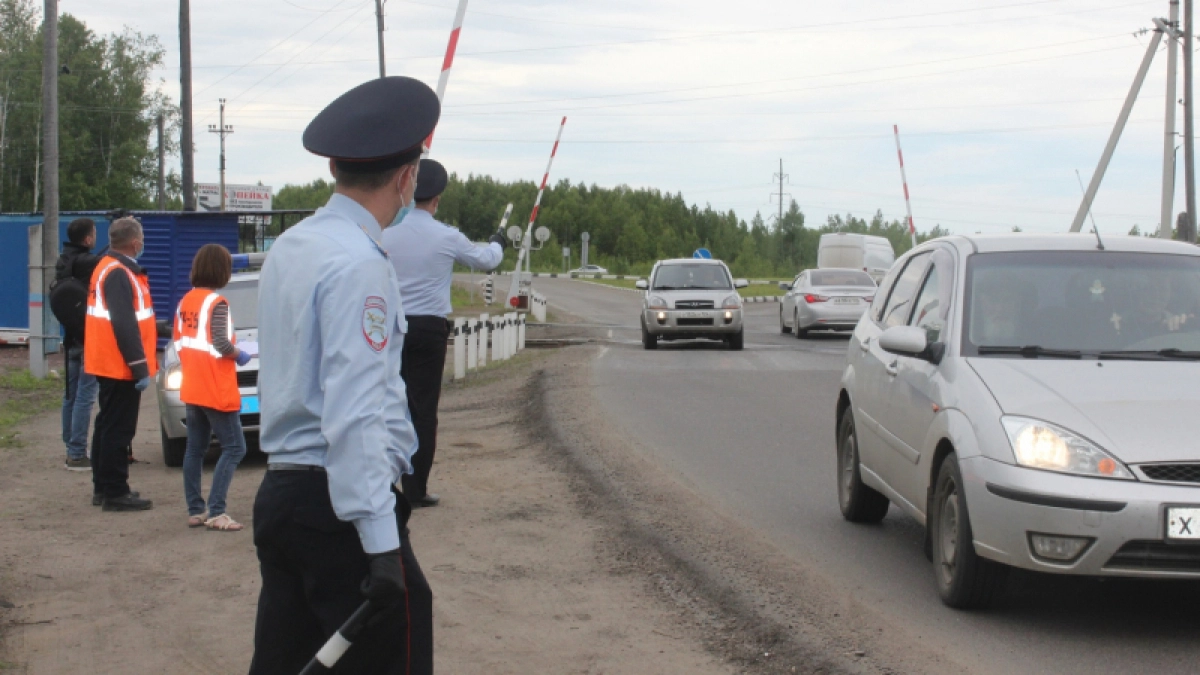 Два кировских пассажирских поезда задержали в связи с жестким ДТП на переезде