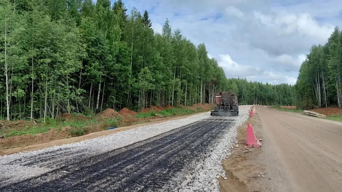 Еще 16 километров трассы на Котлас "одевают" в асфальт в Подосиновском районе
