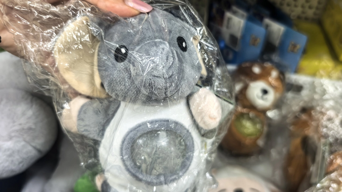Дорогие игрушки больше не покупаю, ведь в Fix Price нашла «Плюшку-Вывернушку» за 449 ₽, «Милаша-Пузяша» за 249 ₽ и деревянный пазл за 299 ₽