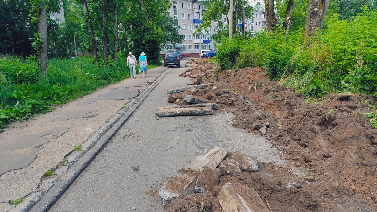 Новый асфальт уложат на одном из проездов в Кирово-Чепецке