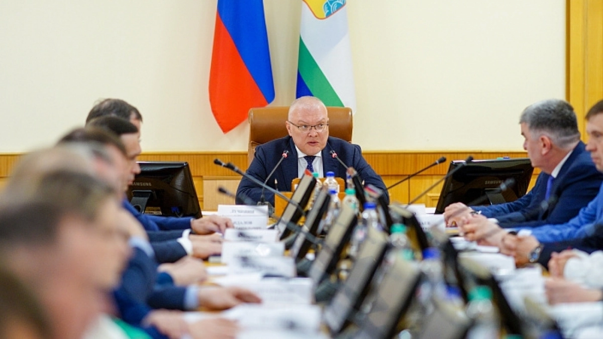 Губернатор Кировской области ввел трехдневный траур после ракетной атаки