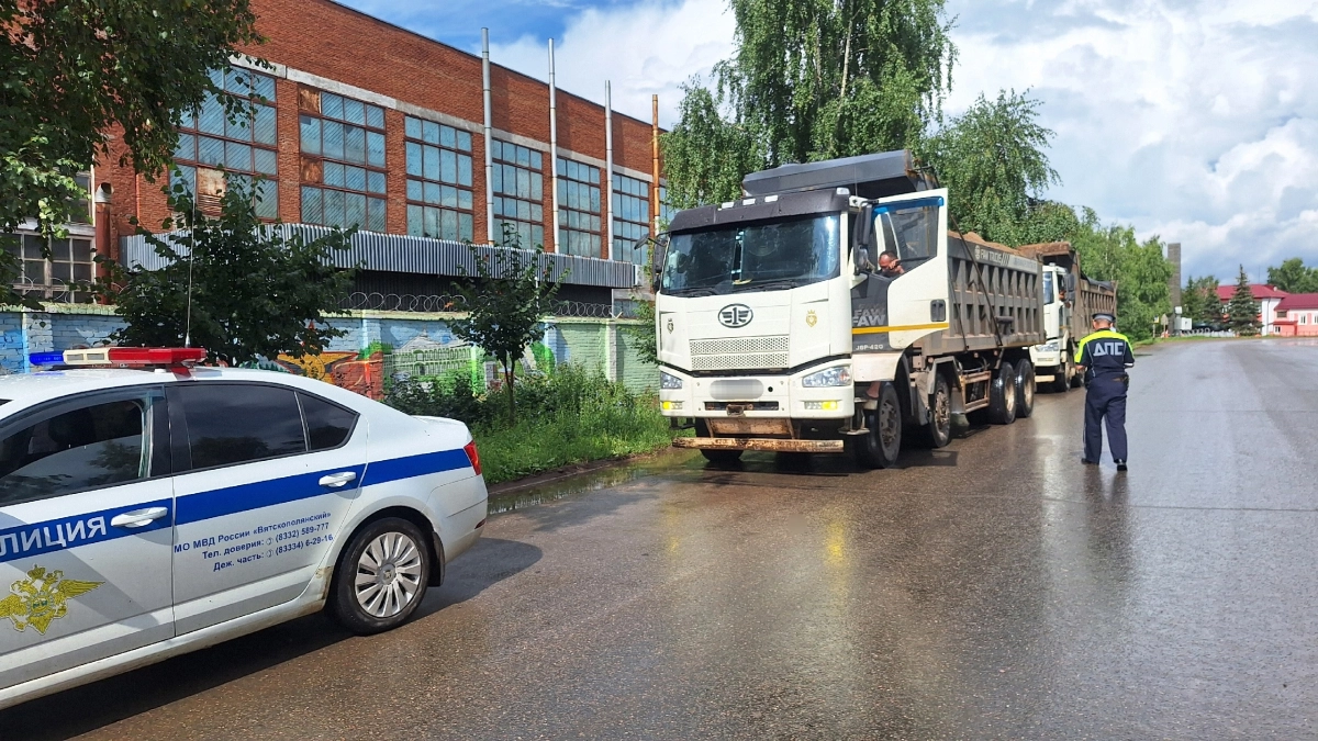 В Кировской области назначили еще два дня сплошных проверок автомобилистов