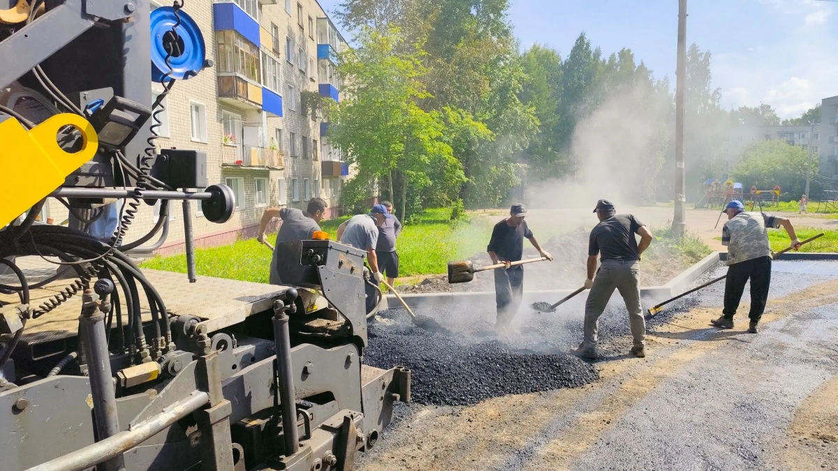 В Кирово-Чепецке завершаются дорожные работы в переулке Родыгина