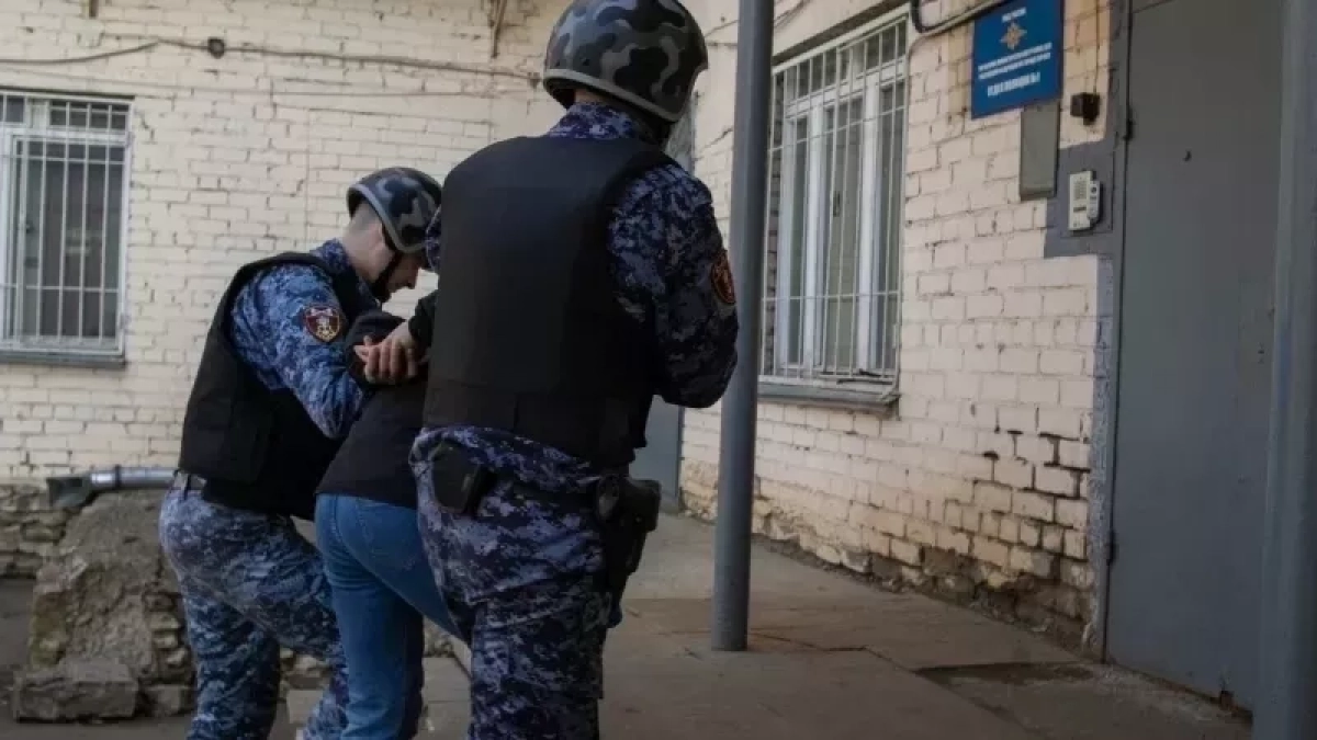 "Матерился и устроил дебош": в Кирово-Чепецке задержали буйного посетителя бара