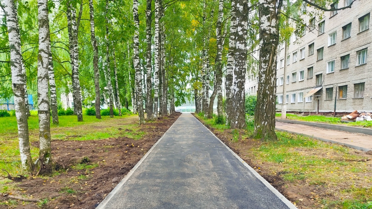В Кирово-Чепецке привели в порядок пешеходную дорожку на одной из улиц