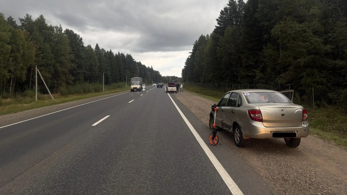 В Кирово-Чепецком районе в тройной аварии с фургоном пострадал человек