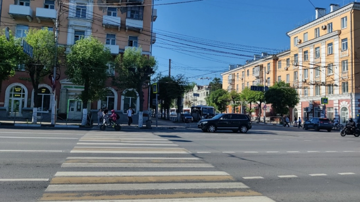 Теперь не важно, успел ли пешеход ступить на зебру: как сейчас по-правильному уступать дорогу