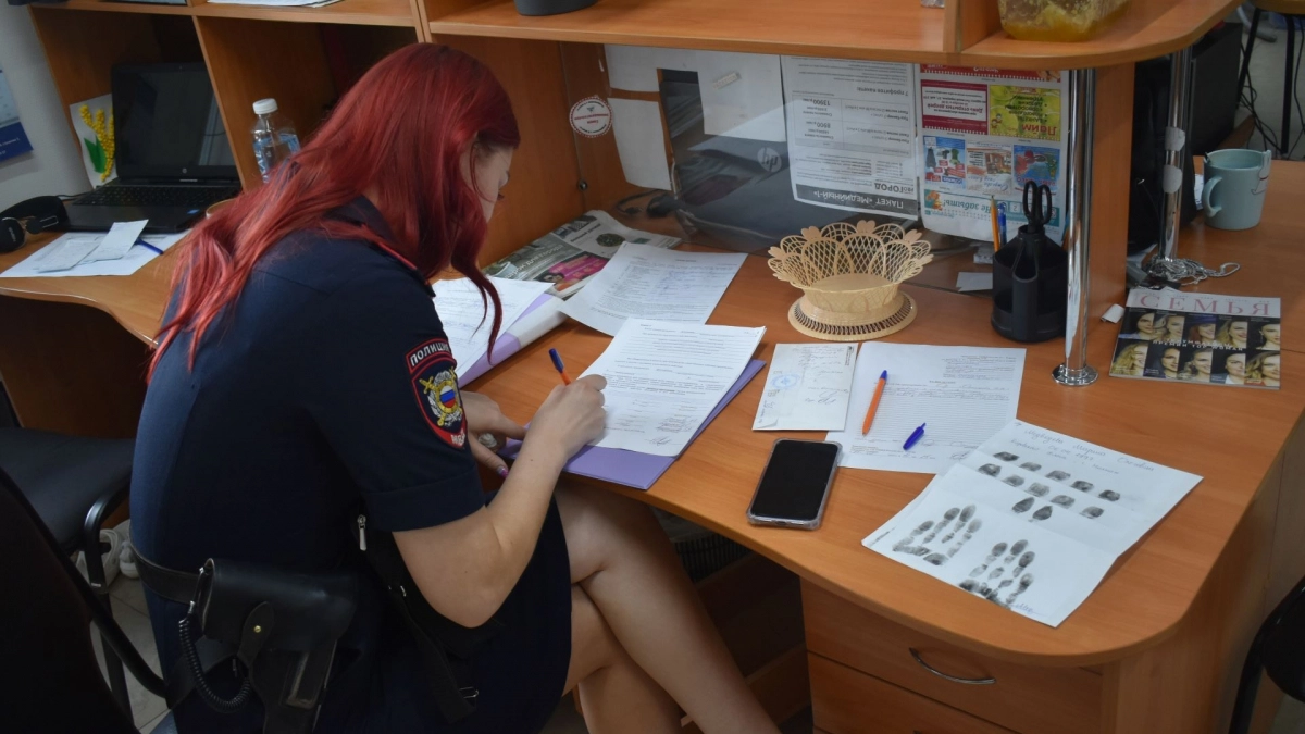 В Вятских Полянах полиция начала проверку по видео с нападением на школьницу