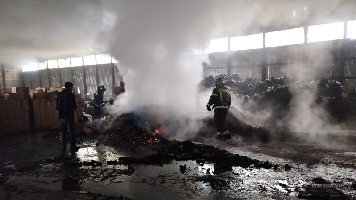 Сильный пожар на производстве произошел в Афанасьевском округе
