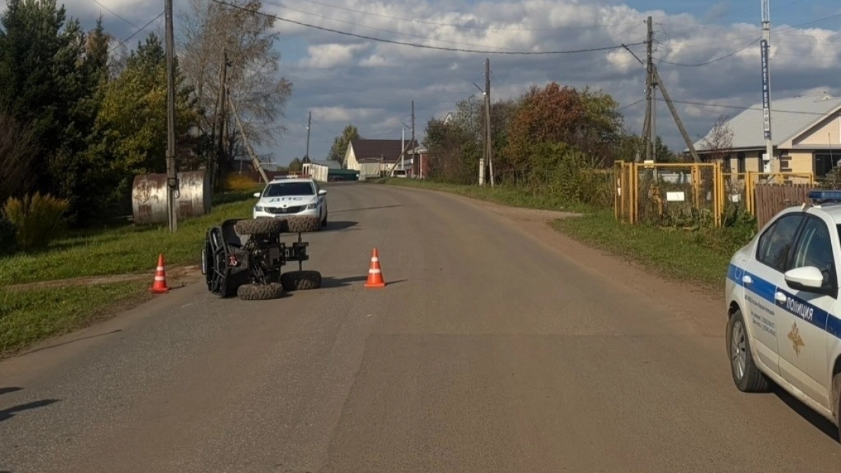 В Кирово-Чепецком районе мужчина не совладал с квадроциклом и попал в ДТП