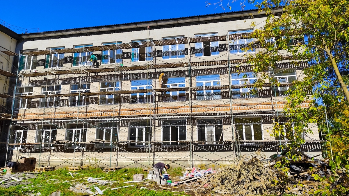 Власти Кирово-Чепецка отчитались о ходе работ в образовательном центре