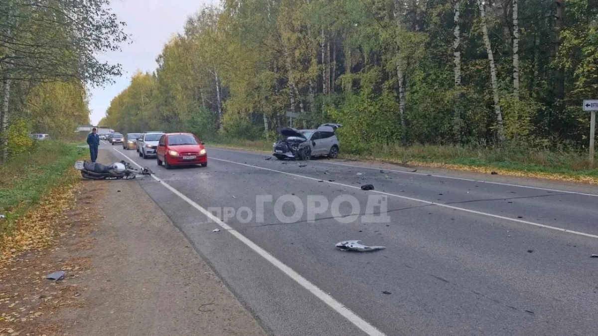 В Кирово-Чепецке в лобовой аварии на улице Производственной разбился мотоциклист