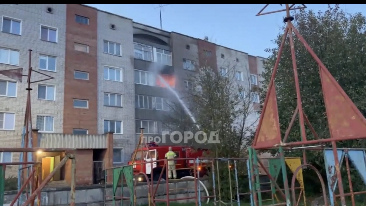 Пожар в пятиэтажке Кирово-Чепецка унес жизнь 55-летнего мужчины