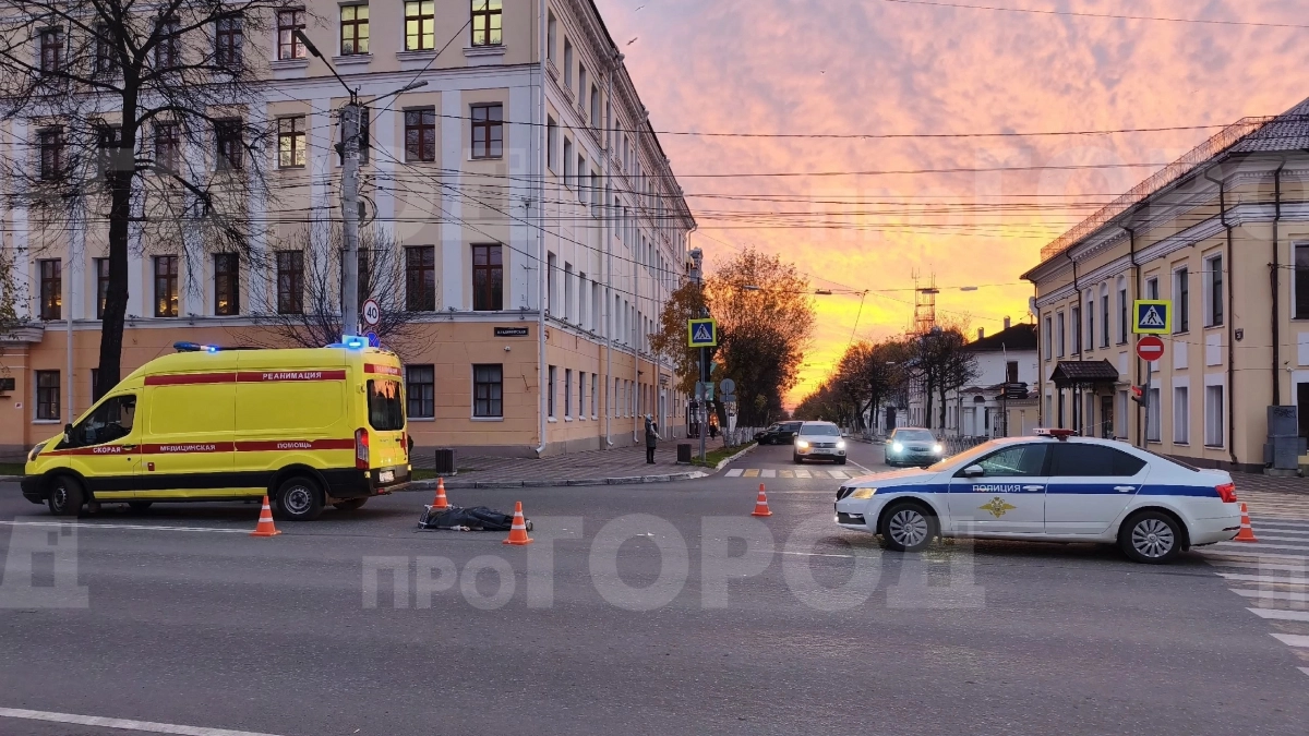 В Кирове обнаружили задавившую женщину иномарку, водитель объявлен в розыск