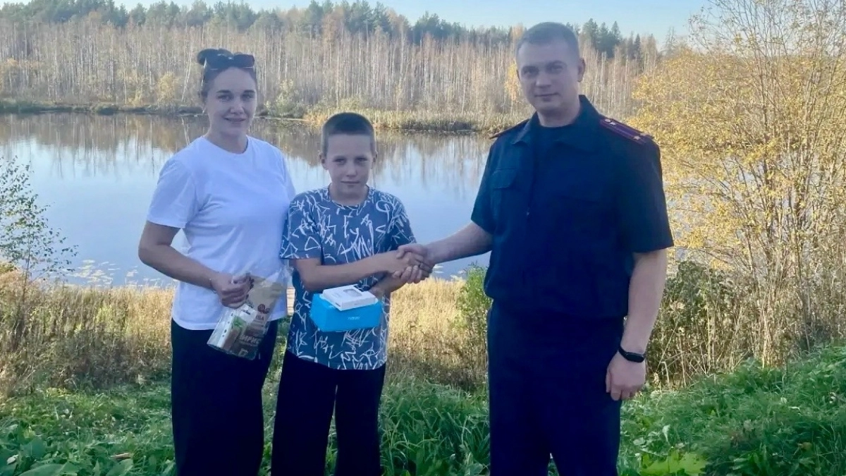 Под Лузой сотрудники СК России встретились со школьником, спасшим человеку жизнь