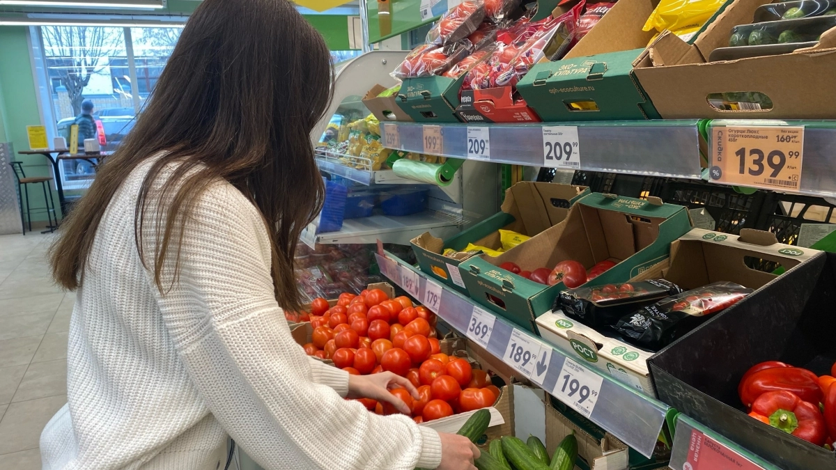Стало известно, что происходит с ценами на бензин и продукты в Кировской области