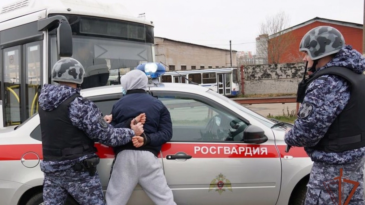 В Кирово-Чепецке хулиган устроил погром в магазине