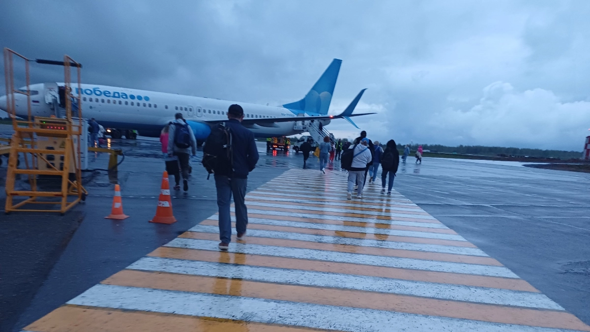 Кировский аэропорт временно приостановил прием и выпуск судов