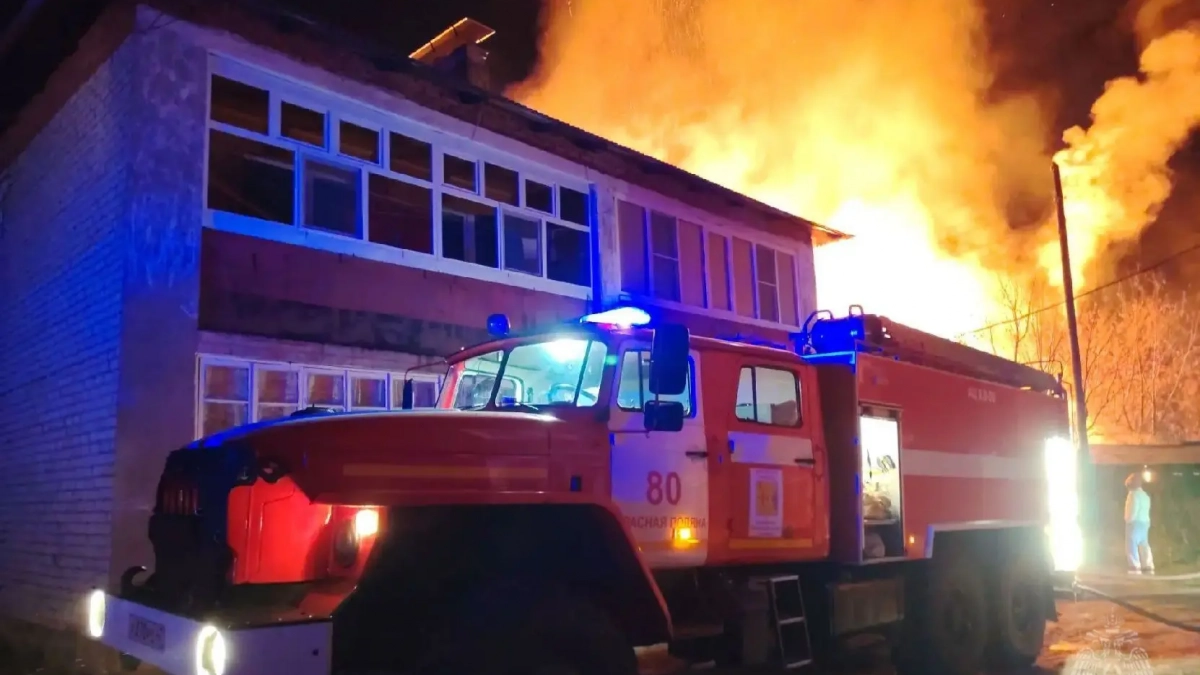 В Кировской области огонь уничтожил 18 сараев