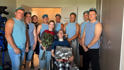 Десантники навестили 15-летнего чепчанина, борющегося за жизнь после укуса энцефалитного клеща