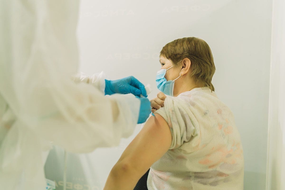 Список пополнился: вакцина против COVID-19 вошла в национальный календарь прививок