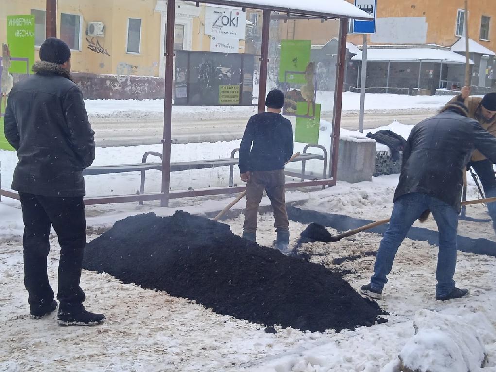 Чепецкого подрядчика наказали за укладку асфальта на снег
