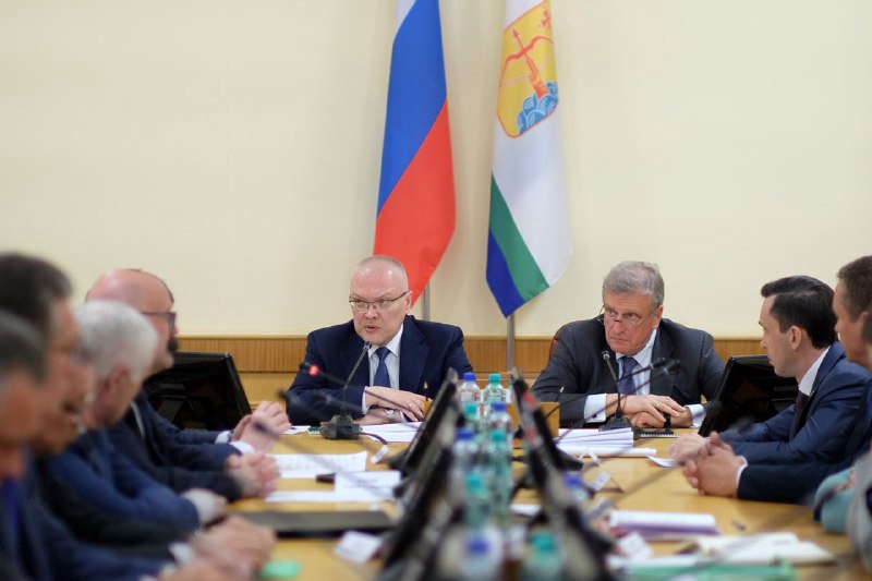 Врио губернатора Кировской области Александр Соколов провел первое совещание