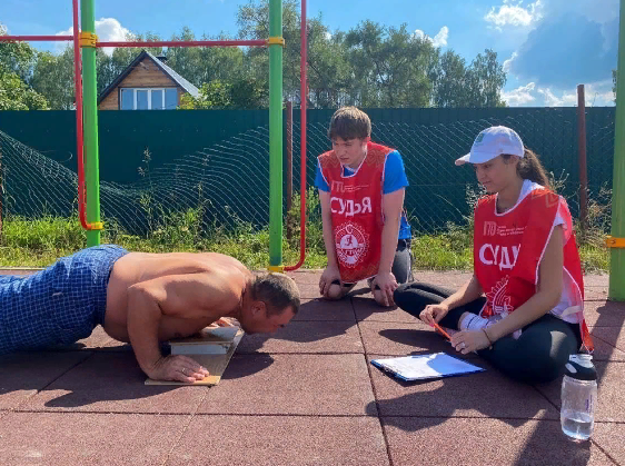 В Кирово-Чепецком районе прошли "жаркие" соревнования между мужчинами