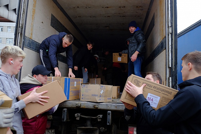"Все стараются помочь": жители Чепецка собирают посылки мобилизованным