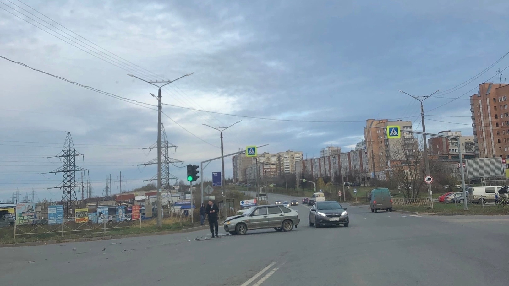 В Кирово-Чепецке на улице 60 лет Октября произошло ДТП с каретой скорой помощи  