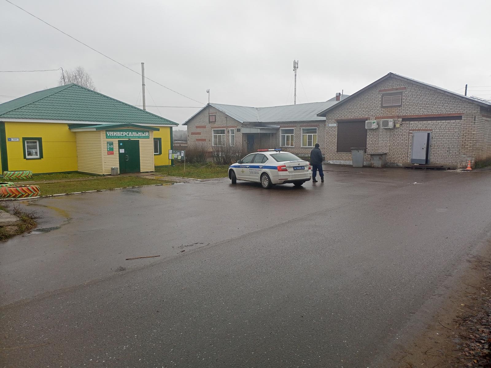 В Кирово-Чепецком районе водитель ВАЗ 21124 не справился с управлением и врезался в дом