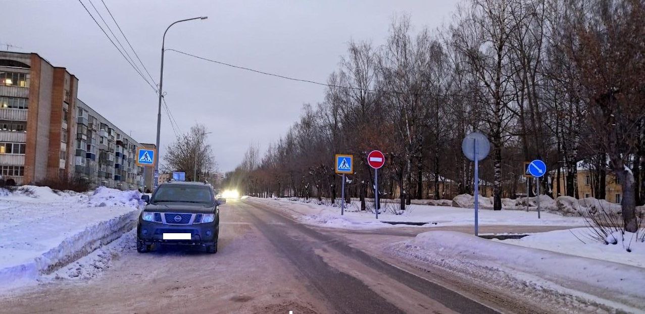В Кирово-Чепецке на улице Луначарского водитель Nissan сбил женщину