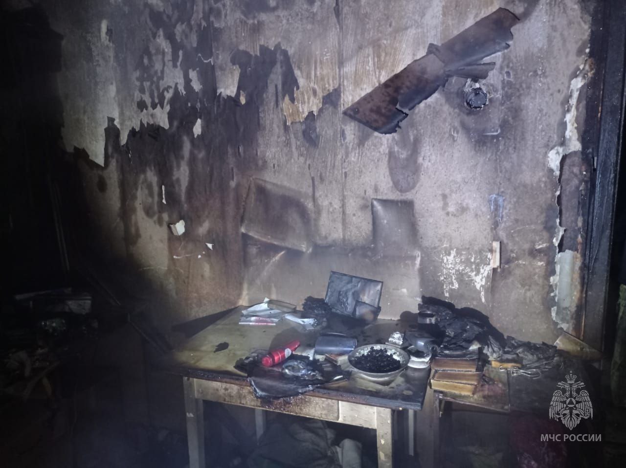 В Кирово-Чепецке загорелась квартира в многоэтажном доме: видео