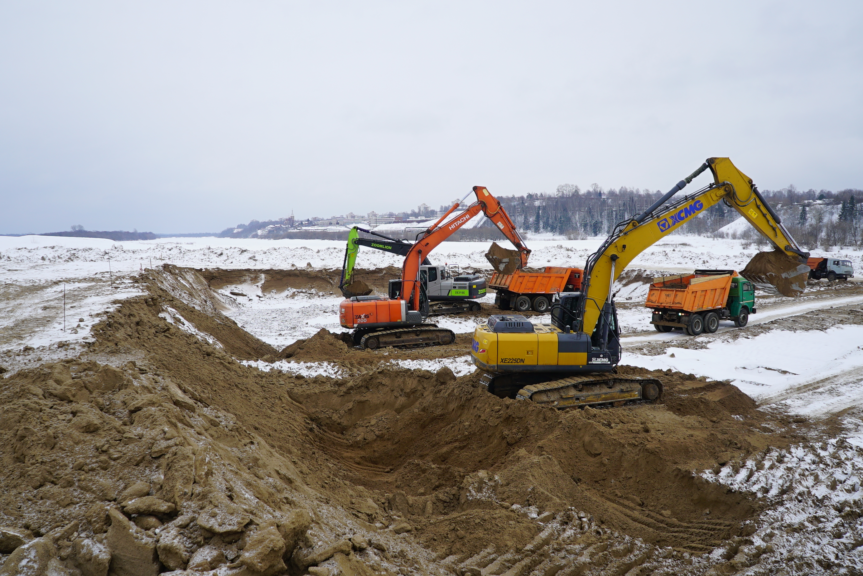 Филиал «КЧХК» продолжает руслорегулирующие работы на реке Вятка