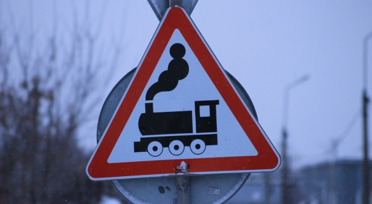 В Кирово-Чепецком районе ограничат движение по железнодорожному переезду
