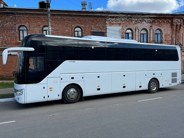Для спортсменов Кировской области купили новый автобус для выездов на соревнования  