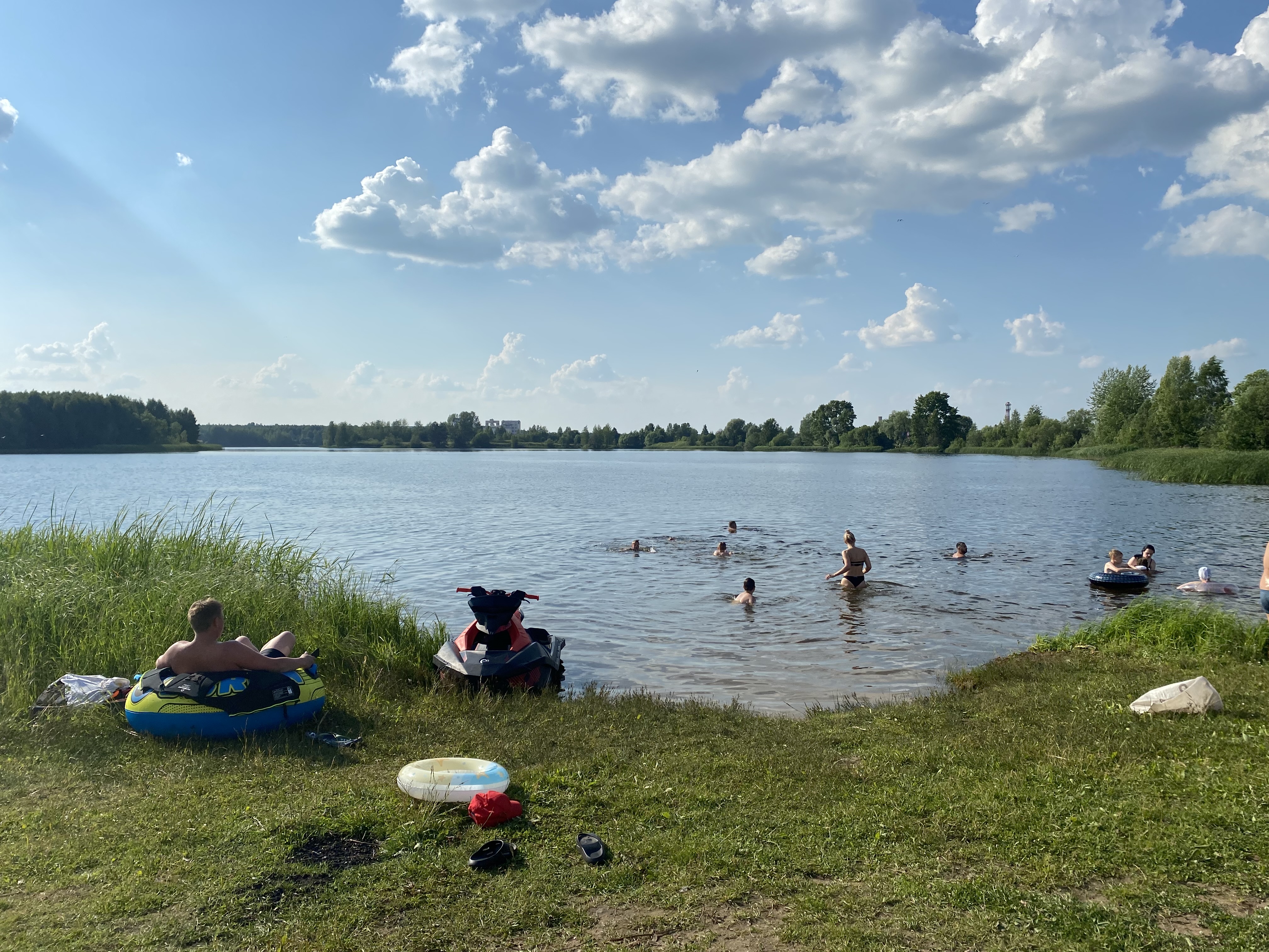 В Кировской области взяли пробы воды в 77 водоемах: 7 мест признаны негодными для купания