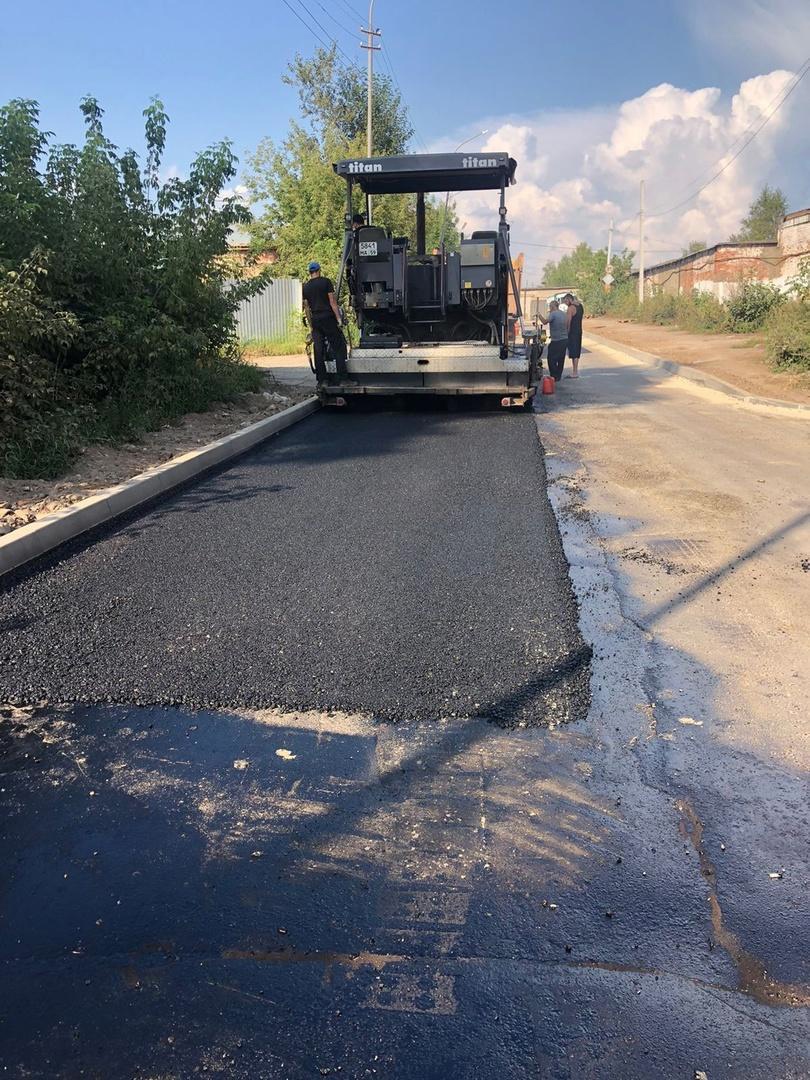 В Кирово-Чепецке продолжается ремонт дороги по улице Строителей