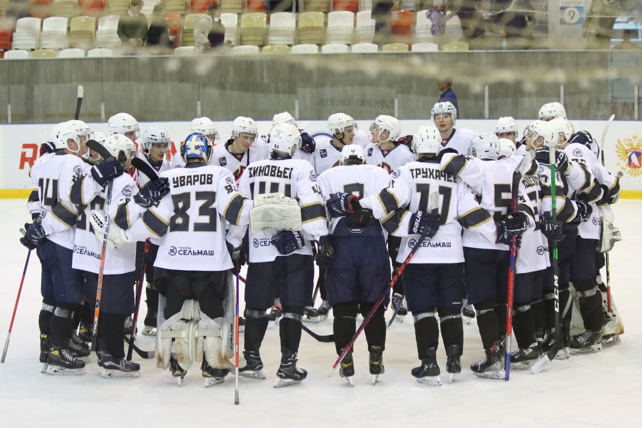 Хоккейная команда "Олимпия" лишилась спонсоров: власти рассказали, что ждет игроков в новом сезоне
