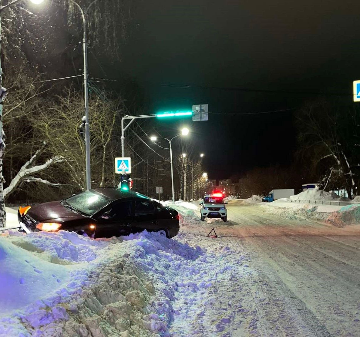 В Кирово-Чепецке водитель Hyundai протаранил дорожное ограждение