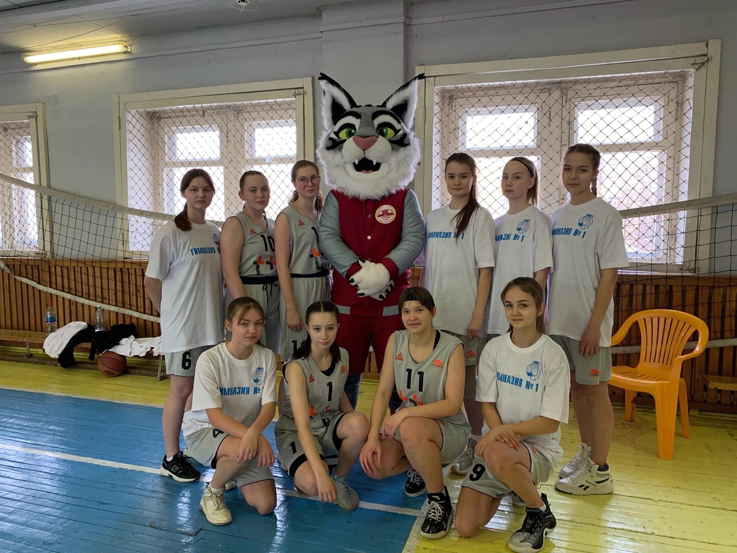 Кирово-чепецкие баскетболистки стали призерами областных соревнований