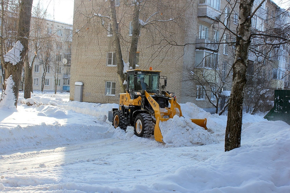 Кирово-чепецкие власти контролируют очистку дворов и крыш от снега