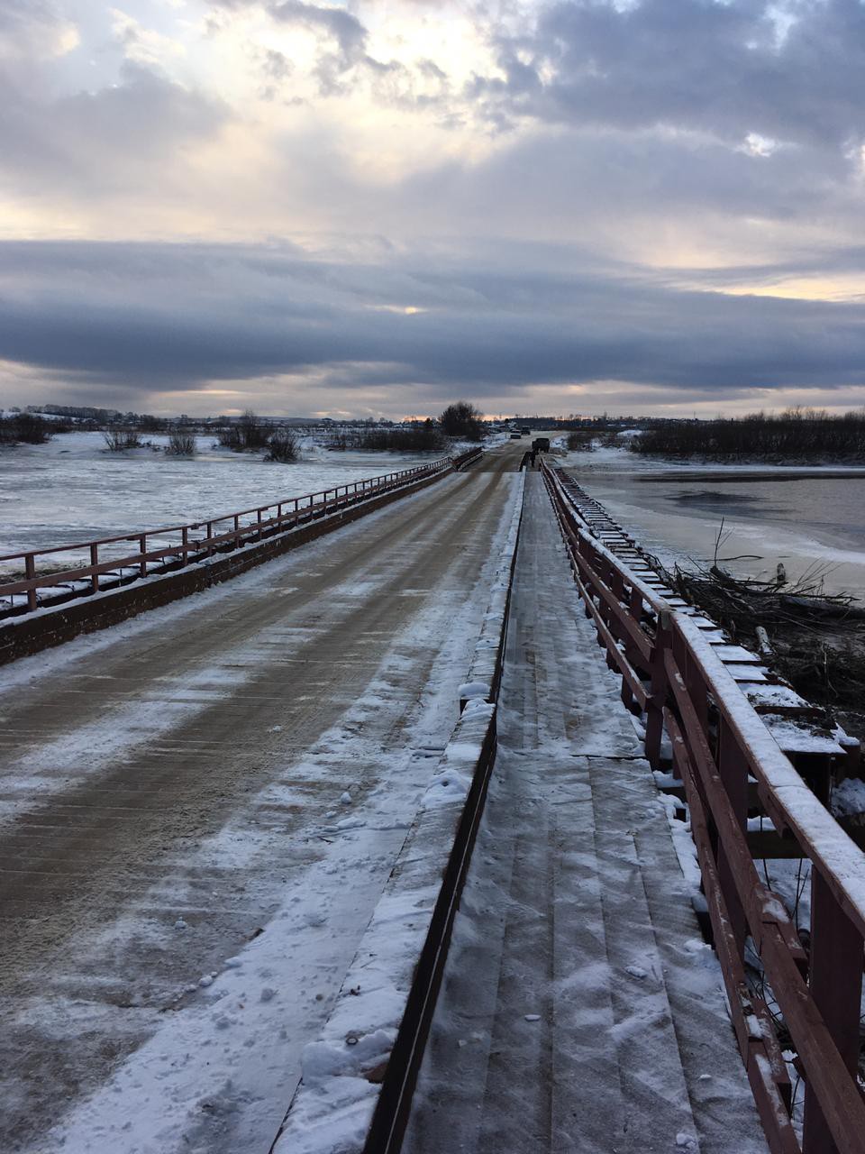 В Кирово-Чепецке назвали дату закрытия движения по наплавному мосту через Чепцу