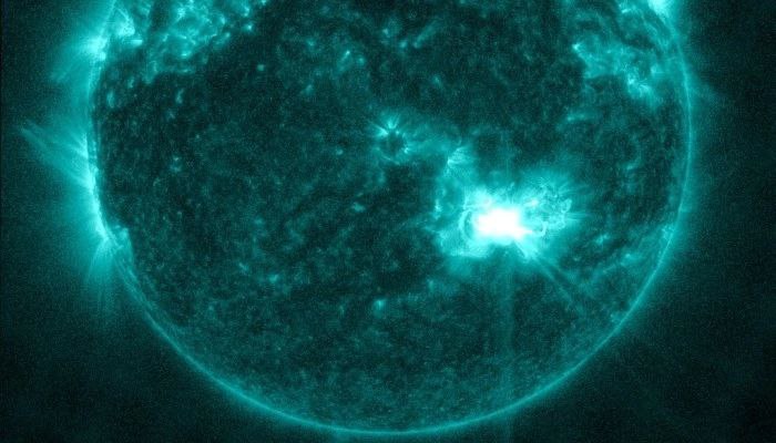 Полярное сияние в мае: метеорологи из Кирова обнаружили мощную вспышку на Солнце