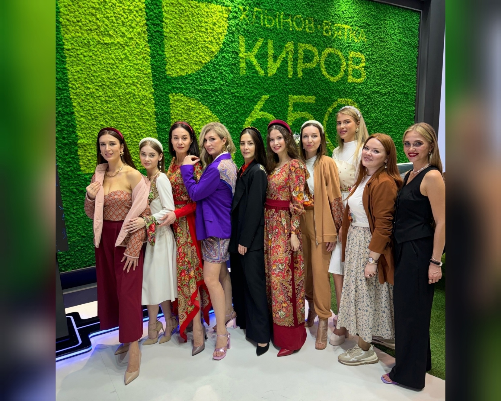 Показ коллекции под оперное выступление: как кирово-чепецкие дизайнеры представили одежду в Москве