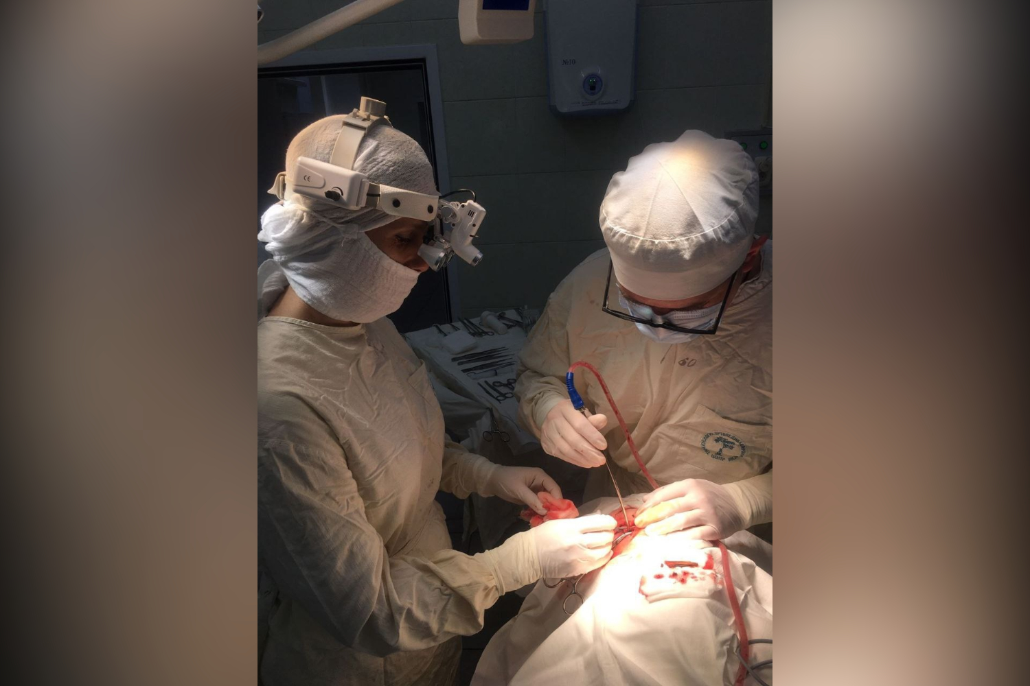 Врачи из Кировской области сохранили зрение пациенту с колотой раной глаза: мужчина наткнулся на ветку